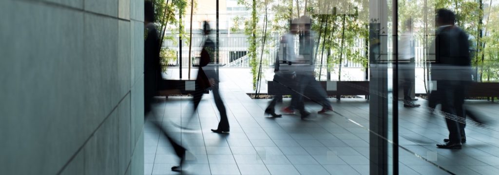 Expertise droit commercial et des societes